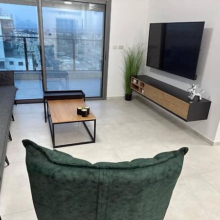 Elegant 3 Bedroom Ocean View Condo In Kiryat Yam Qiryat Yam Exterior photo