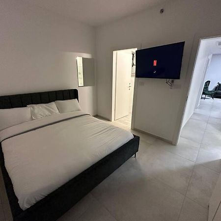Elegant 3 Bedroom Ocean View Condo In Kiryat Yam Qiryat Yam Exterior photo